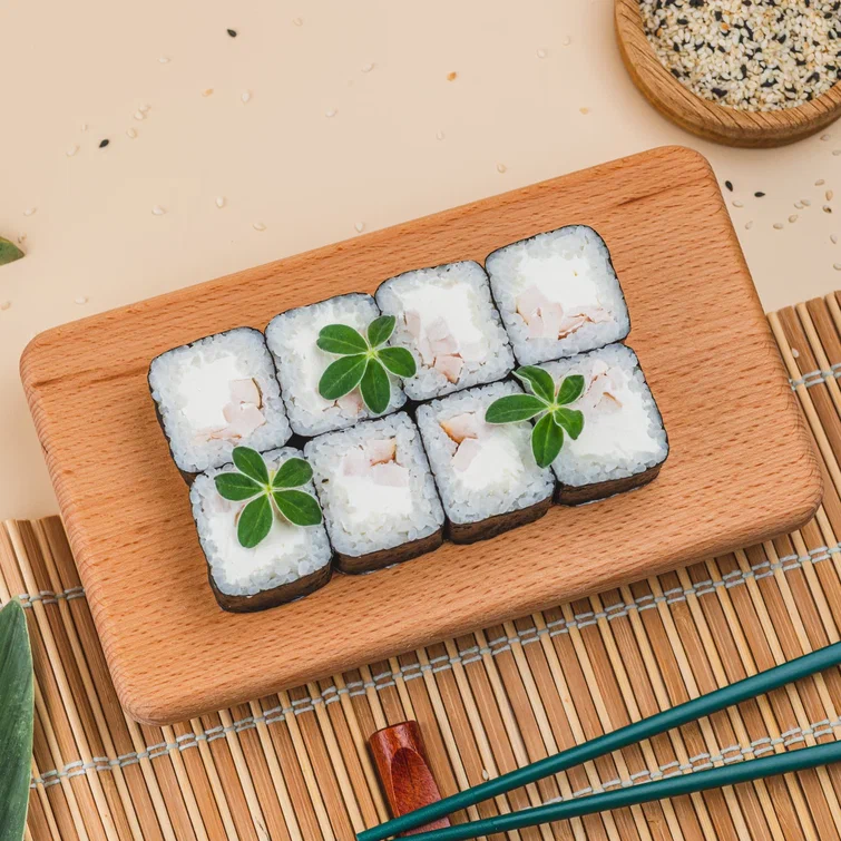 Фото Чизмаки с курицей